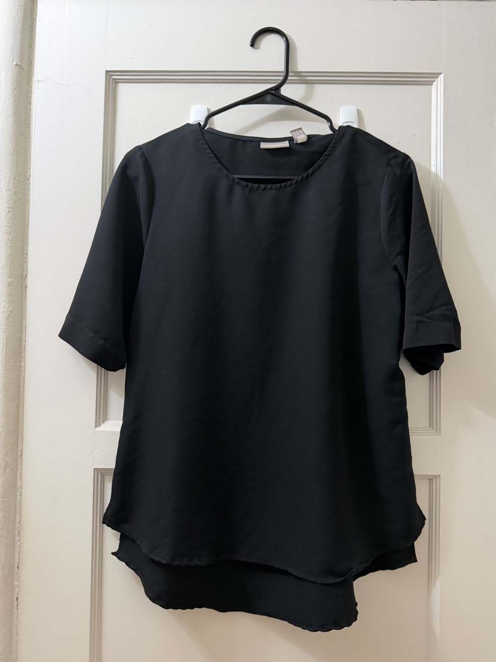 CHICO’S - Black Short-Sleeve High-Low Blouse